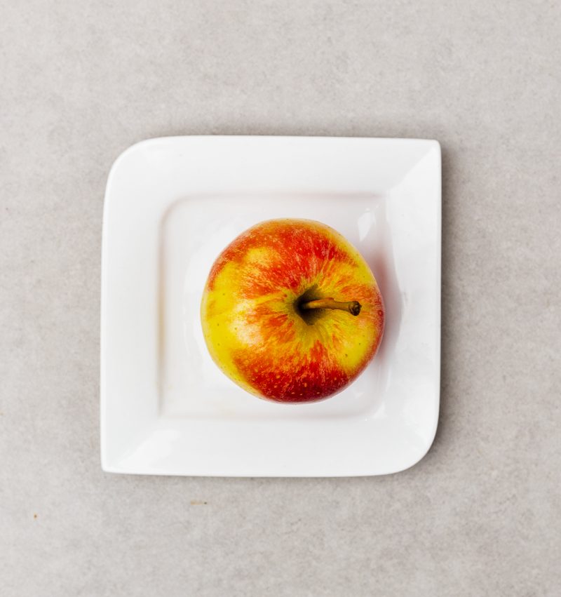 RED APPLE