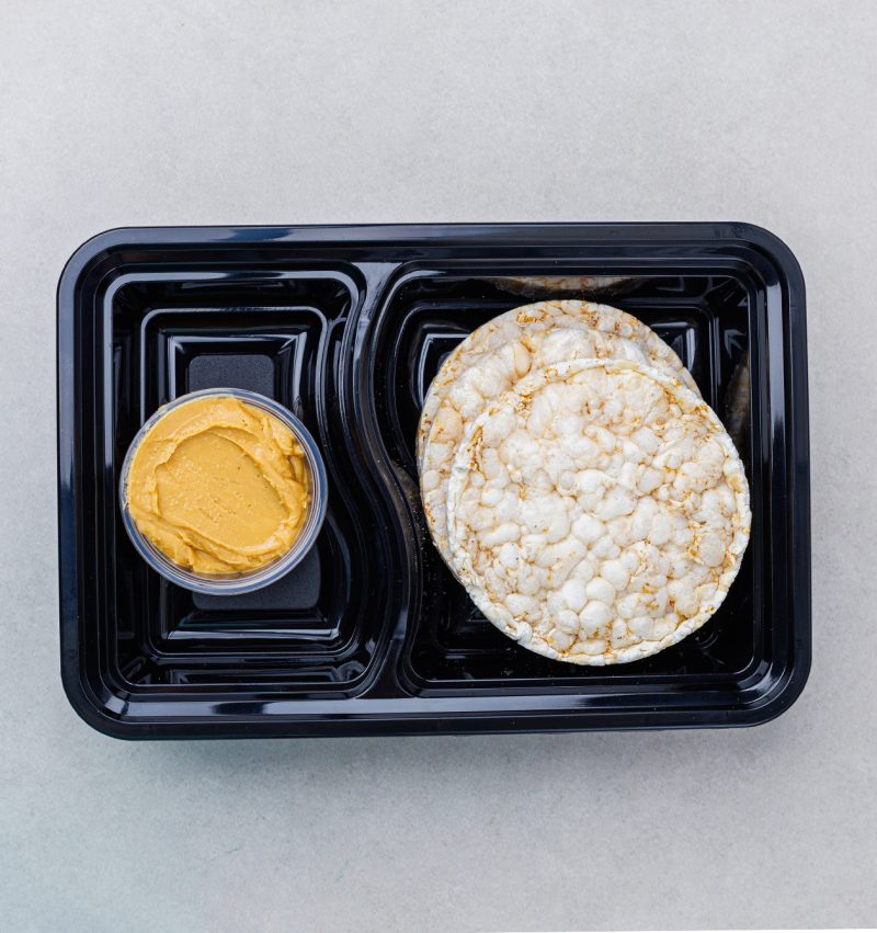 Rice Cakes with Peanut Butter
